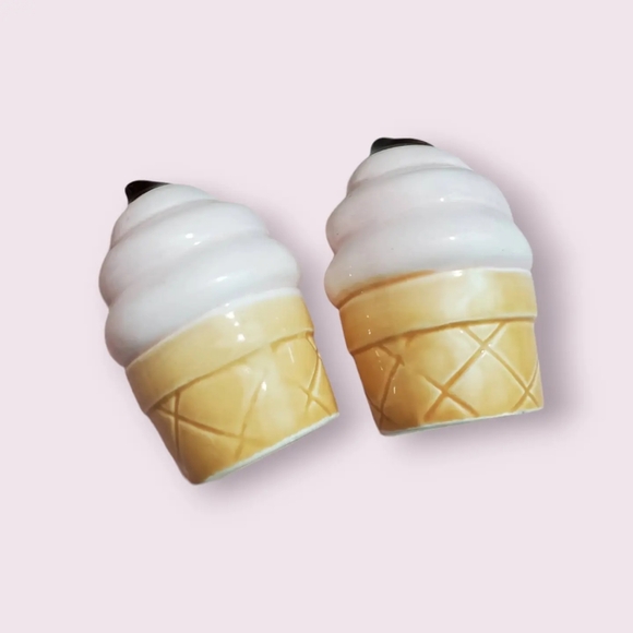 Vintage Icecream salt and pepper - Picture 3 of 5